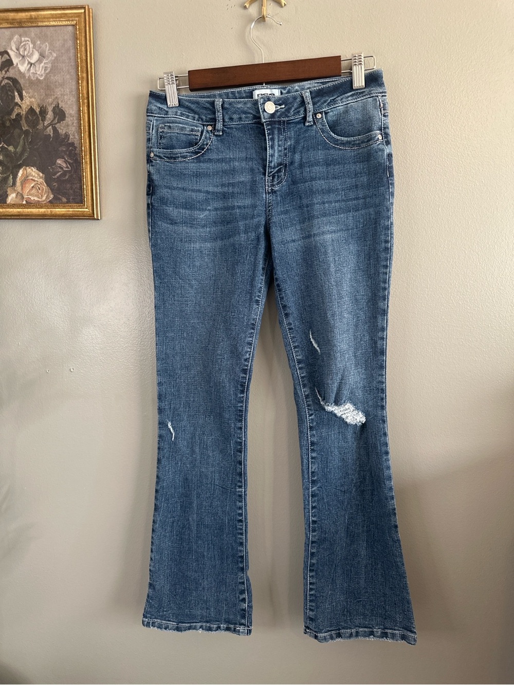 RSQ Girls Size 14 Distressed Flare Jeans Medium Wash Y2K Stretch Denim - Picture 2 of 9